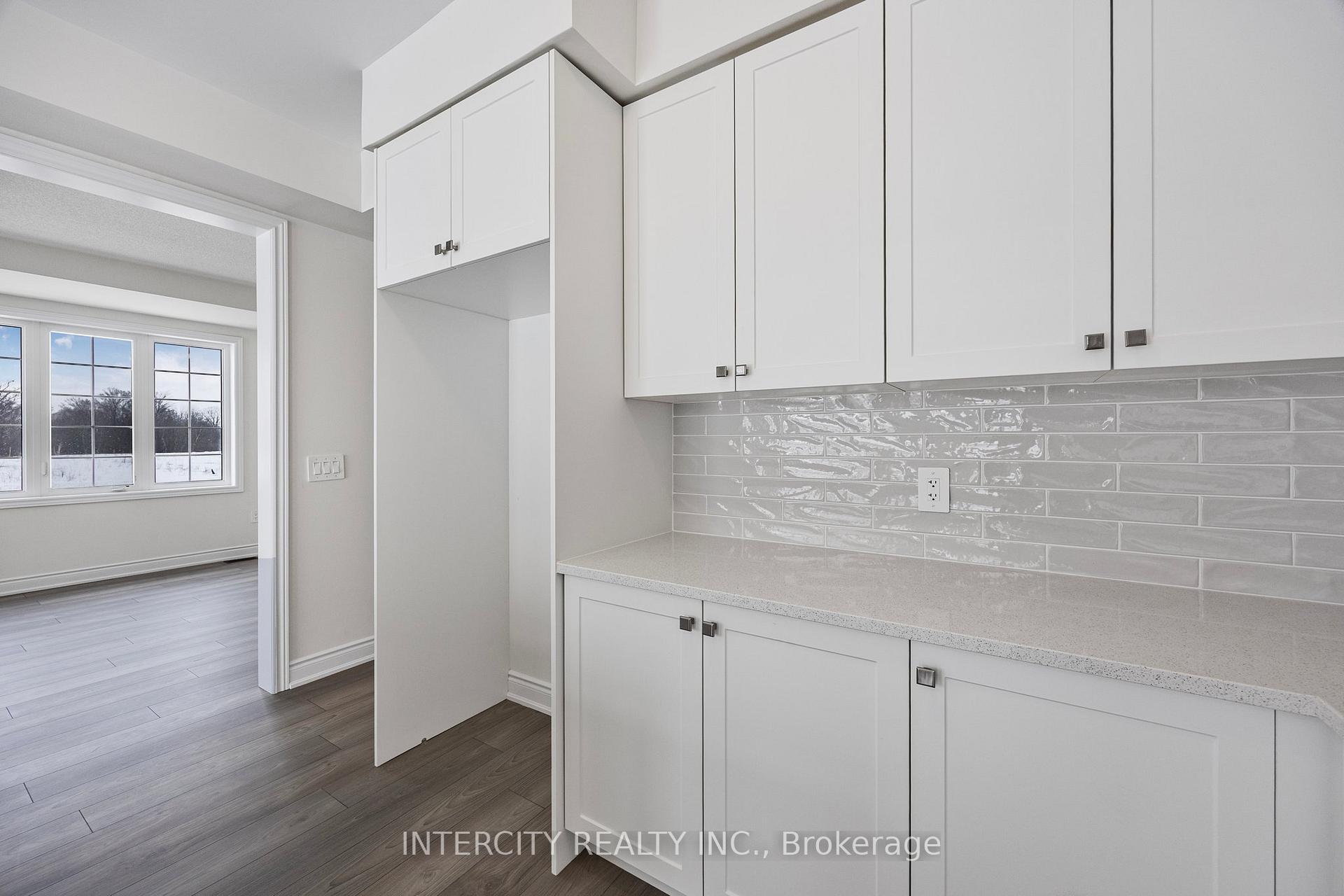 Photo 24 of 1 Avalon Drive, Wasaga Beach — HOMEH