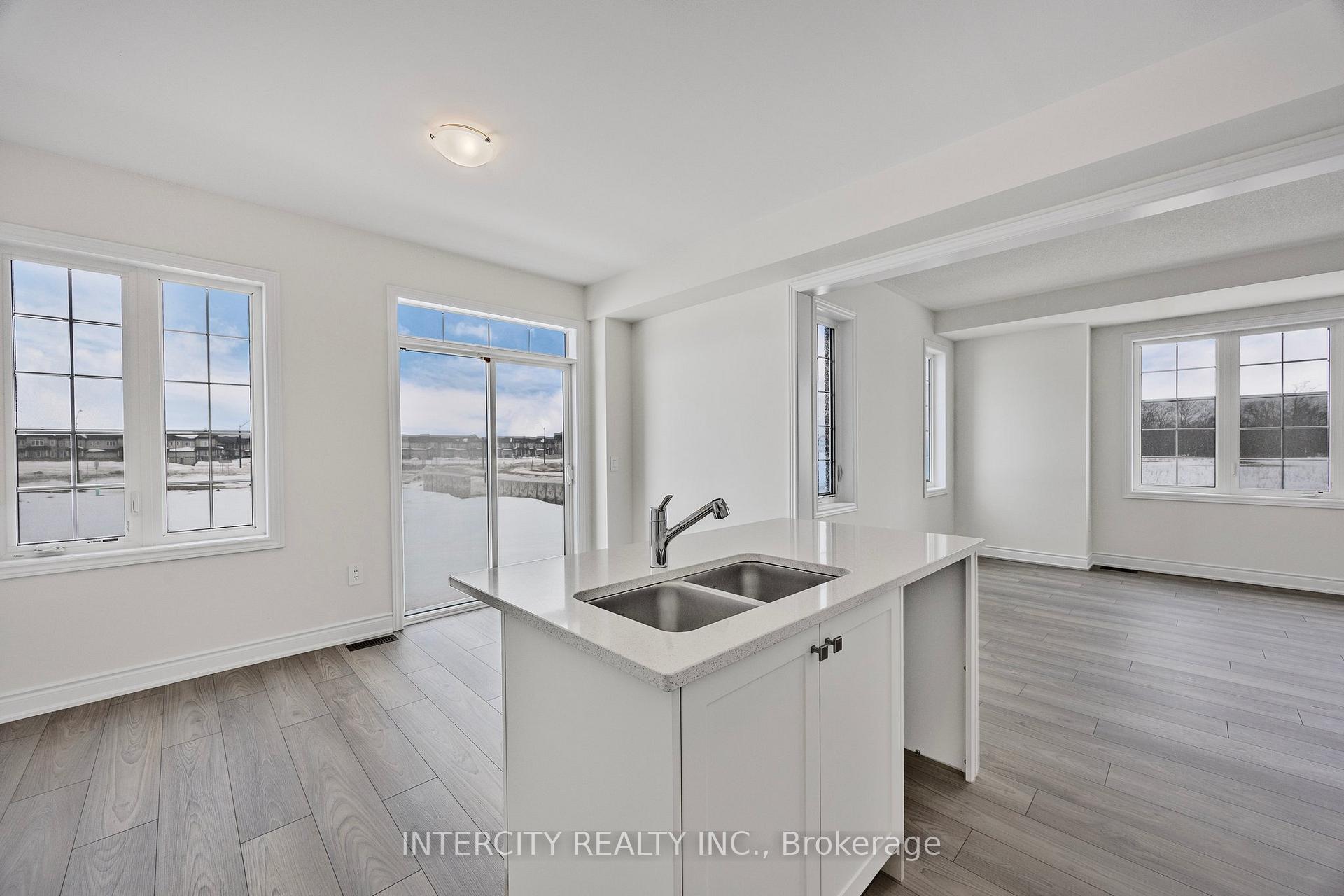 Photo 25 of 1 Avalon Drive, Wasaga Beach — HOMEH