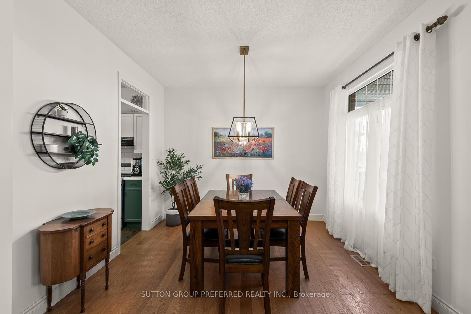 Photo 5 of 4 Pine Valley Drive, St. Thomas — HOMEH