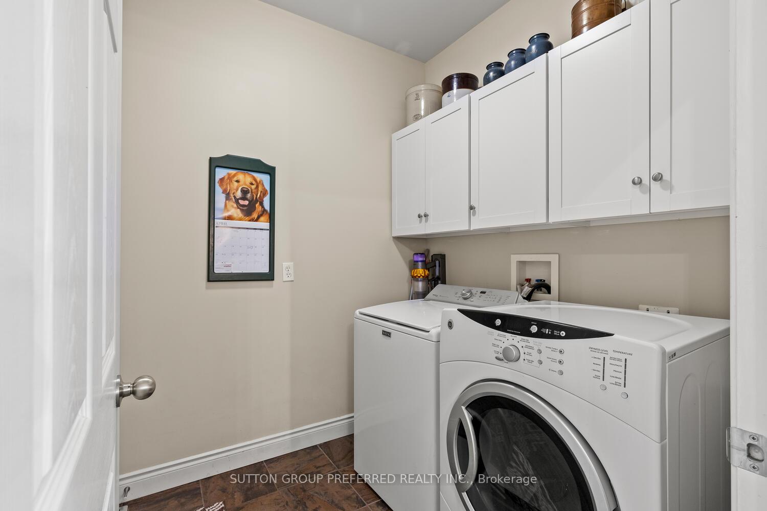 Photo 13 of 4 Pine Valley Drive, St. Thomas — HOMEH