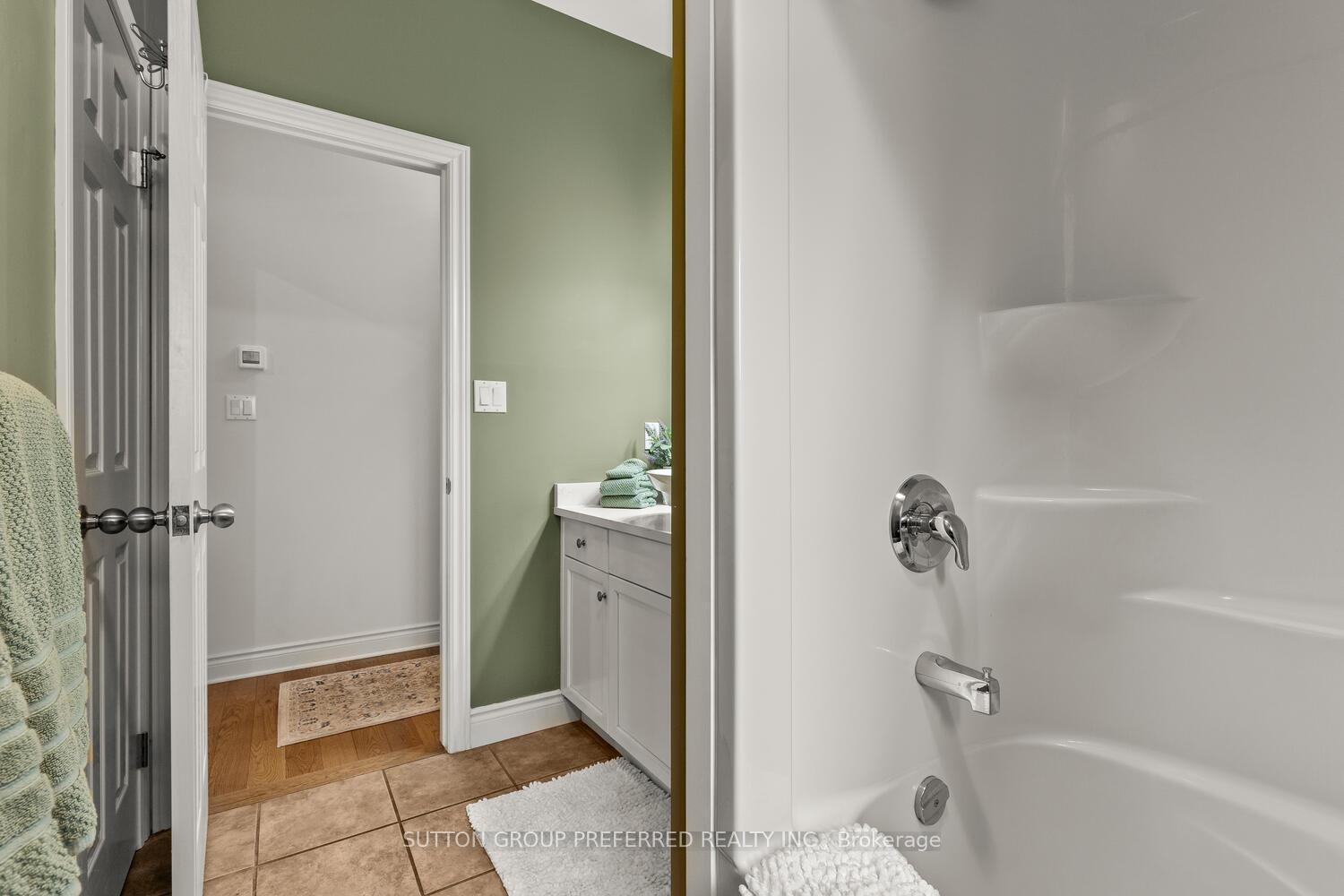 Photo 21 of 4 Pine Valley Drive, St. Thomas — HOMEH