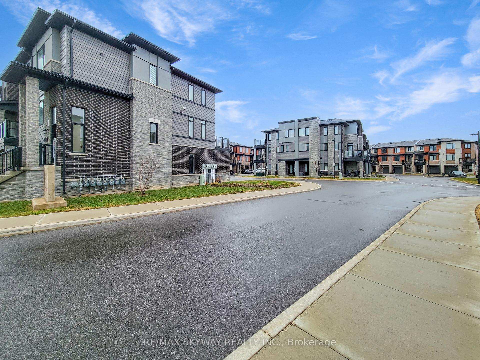 Photo 11 of Unit 80, 590 North Service Road, Hamilton, Lakeshore — HOMEH
