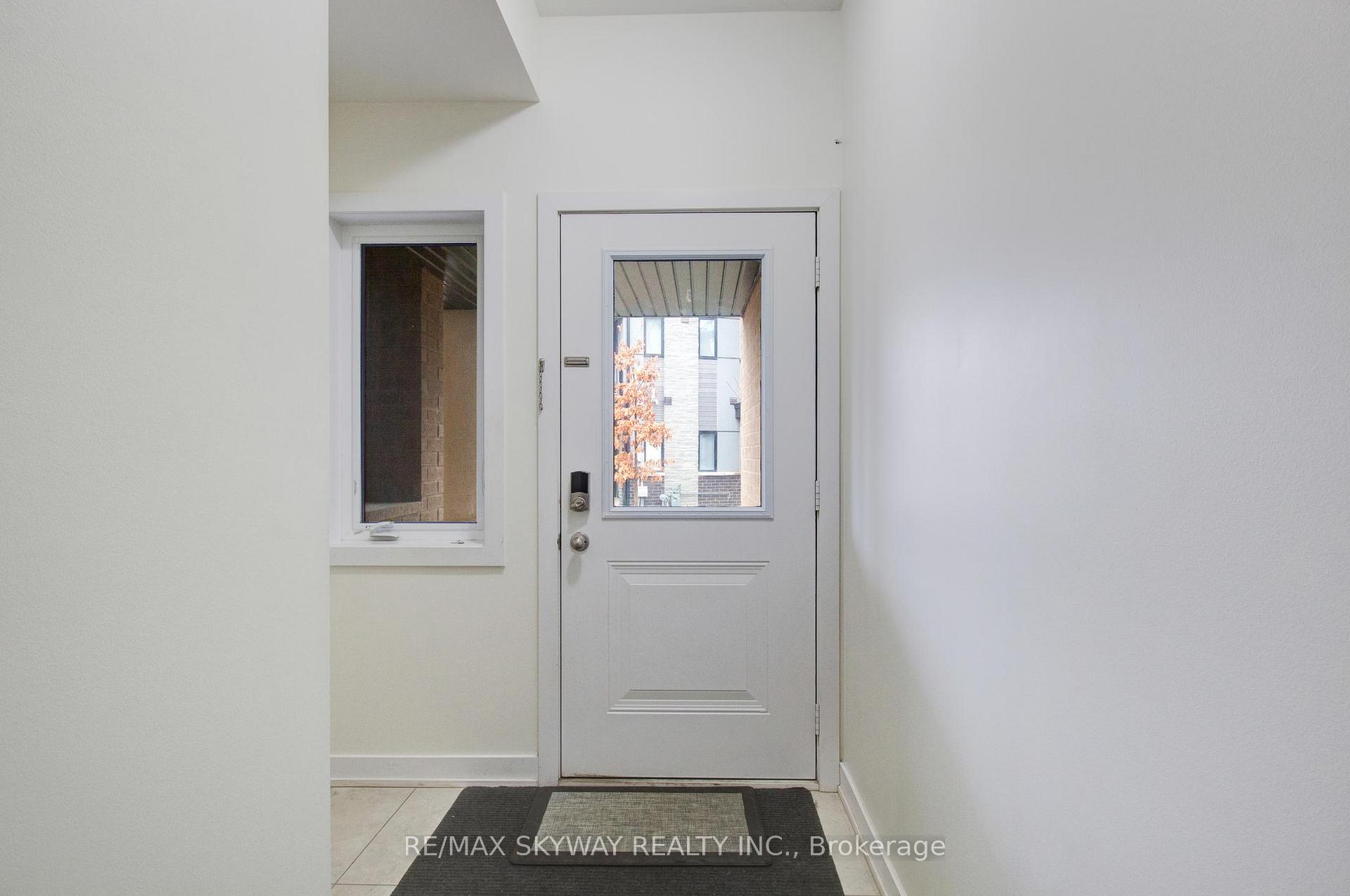 Photo 6 of Unit 80, 590 North Service Road, Hamilton, Lakeshore — HOMEH