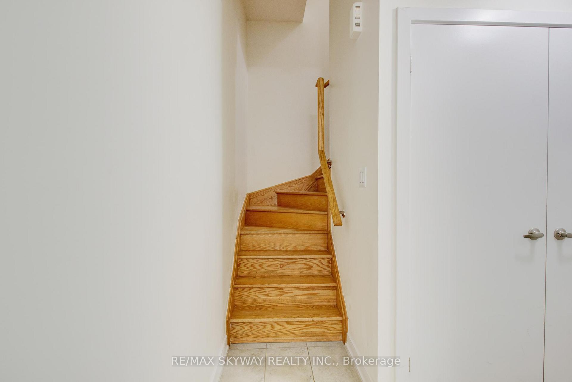 Photo 19 of Unit 80, 590 North Service Road, Hamilton, Lakeshore — HOMEH