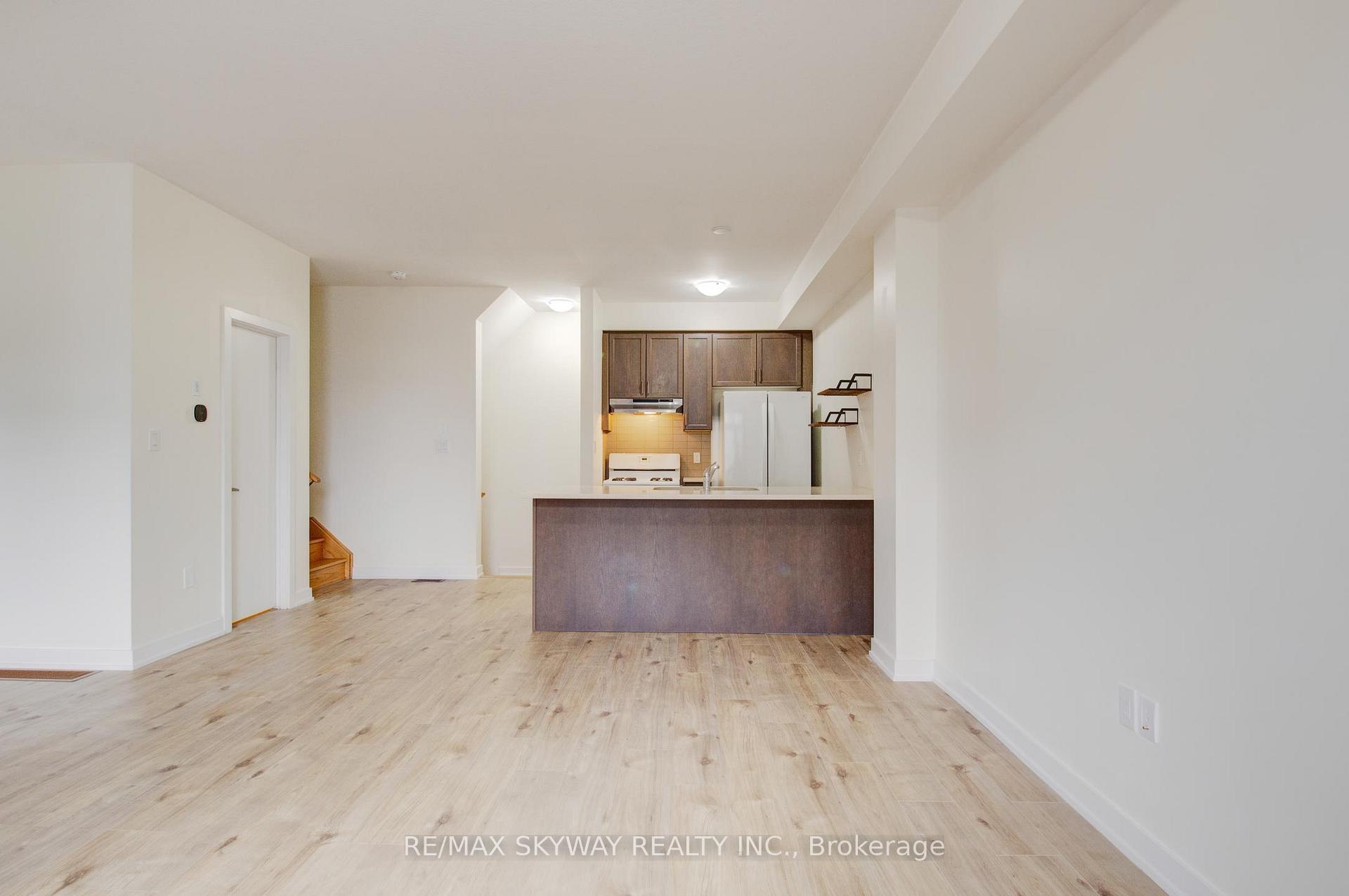 Photo 42 of Unit 80, 590 North Service Road, Hamilton, Lakeshore — HOMEH