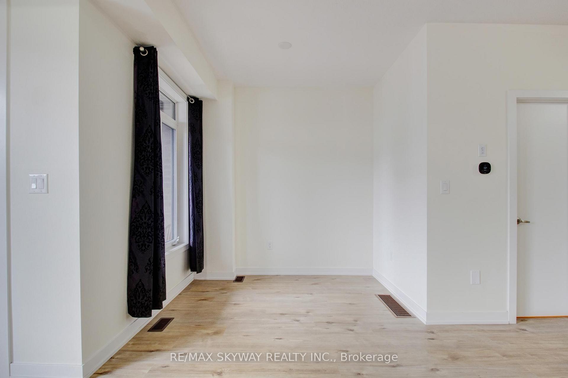 Photo 21 of Unit 80, 590 North Service Road, Hamilton, Lakeshore — HOMEH