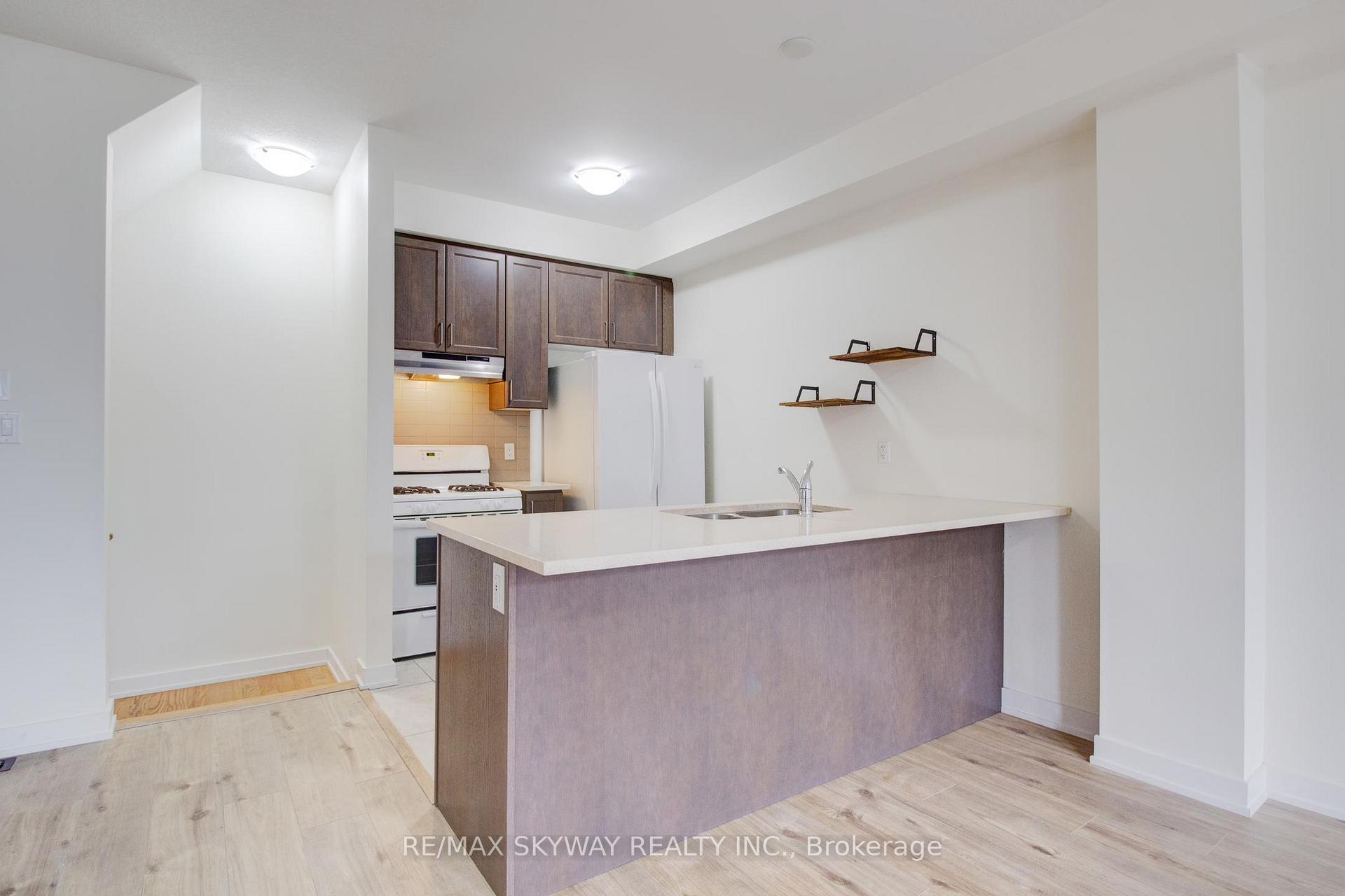 Photo 10 of Unit 80, 590 North Service Road, Hamilton, Lakeshore — HOMEH
