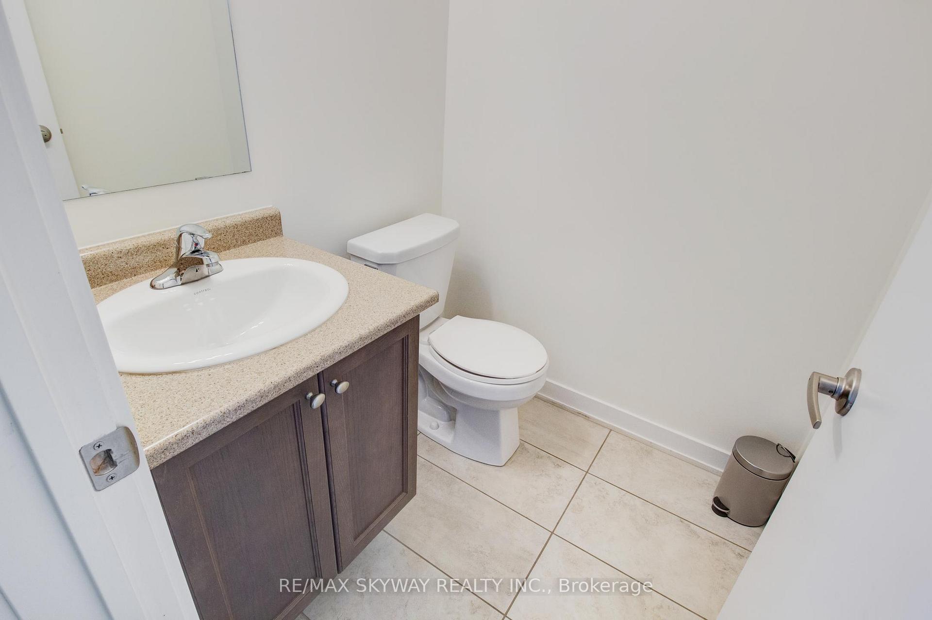 Photo 16 of Unit 80, 590 North Service Road, Hamilton, Lakeshore — HOMEH