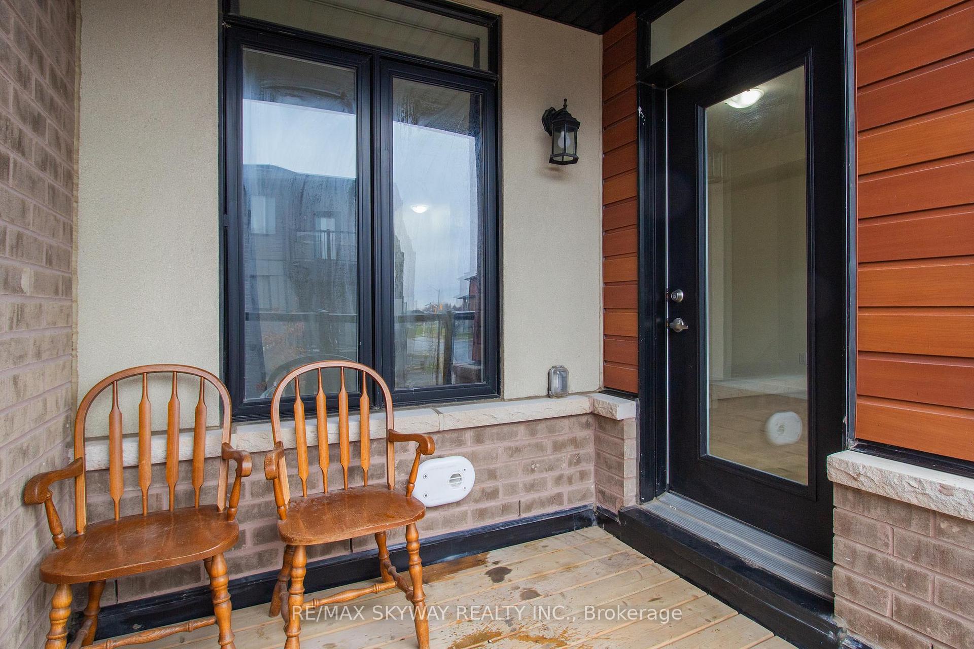 Photo 12 of Unit 80, 590 North Service Road, Hamilton, Lakeshore — HOMEH