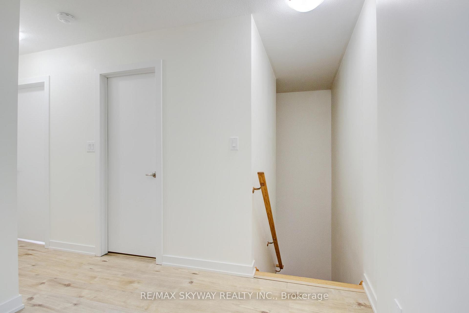 Photo 31 of Unit 80, 590 North Service Road, Hamilton, Lakeshore — HOMEH