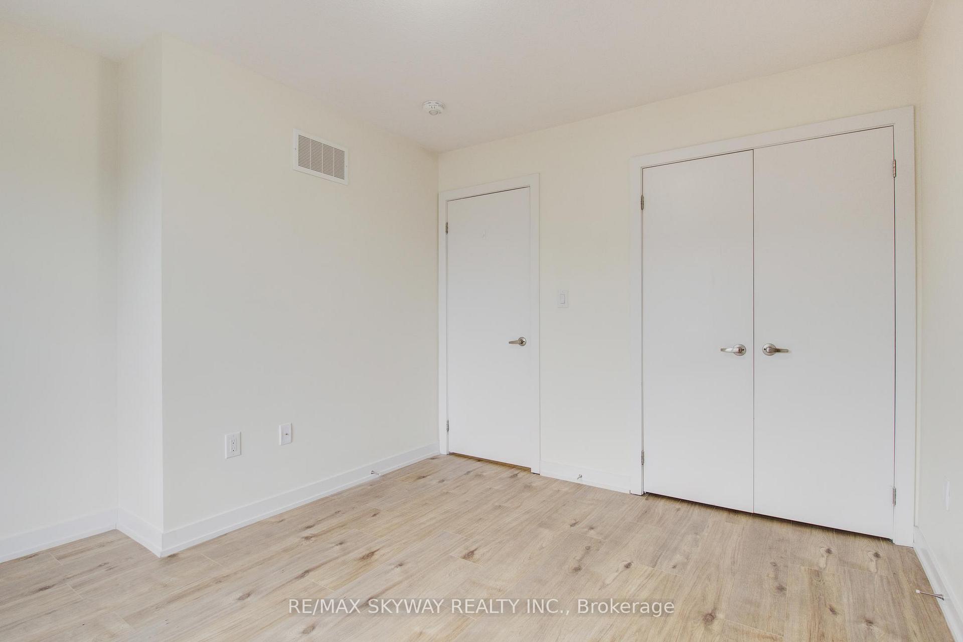 Photo 37 of Unit 80, 590 North Service Road, Hamilton, Lakeshore — HOMEH