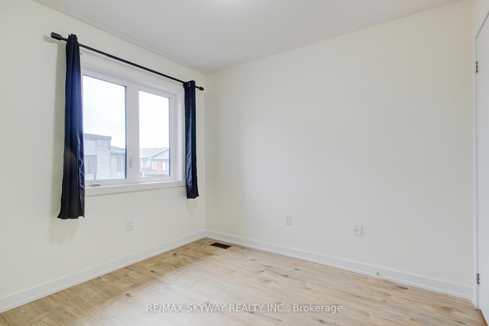 Photo 43 of Unit 80, 590 North Service Road, Hamilton, Lakeshore — HOMEH
