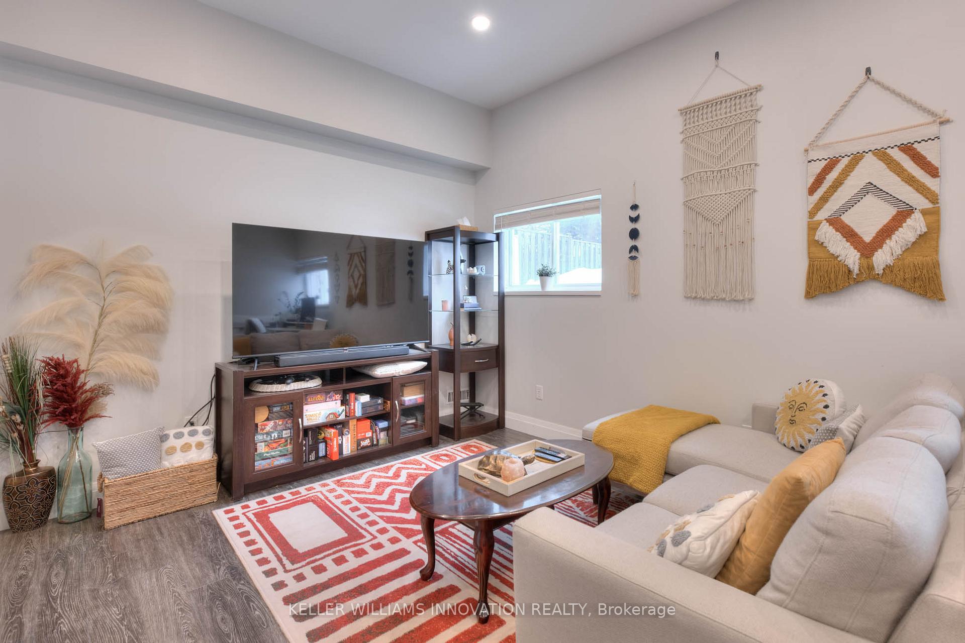 Photo 13 of 62 Perth Road, Kitchener — HOMEH