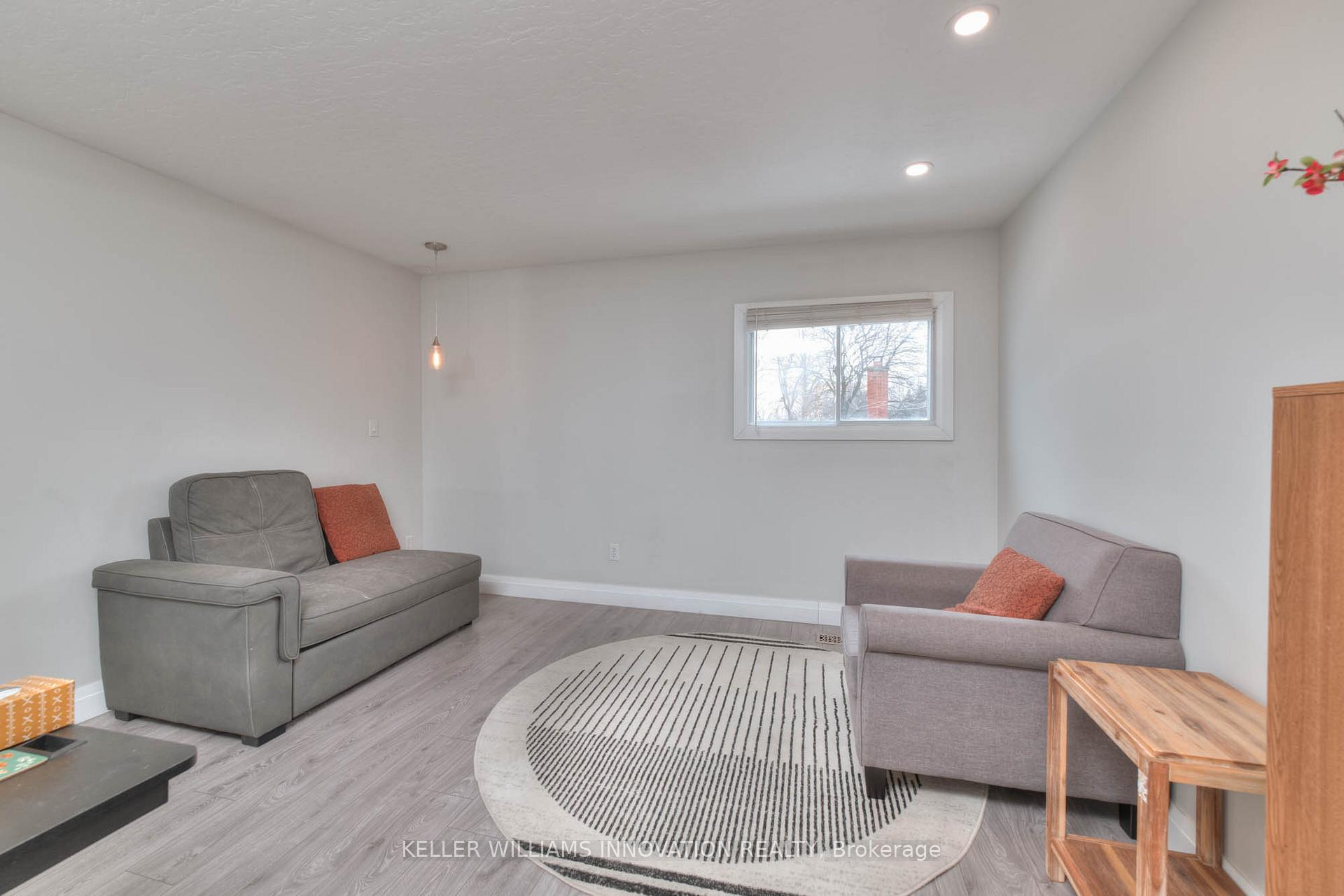 Photo 40 of 62 Perth Road, Kitchener — HOMEH