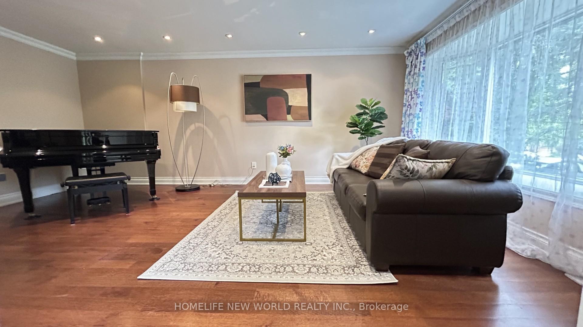 Photo 8 of 43 Lunau Lane, Markham, Aileen-Willowbrook — HOMEH
