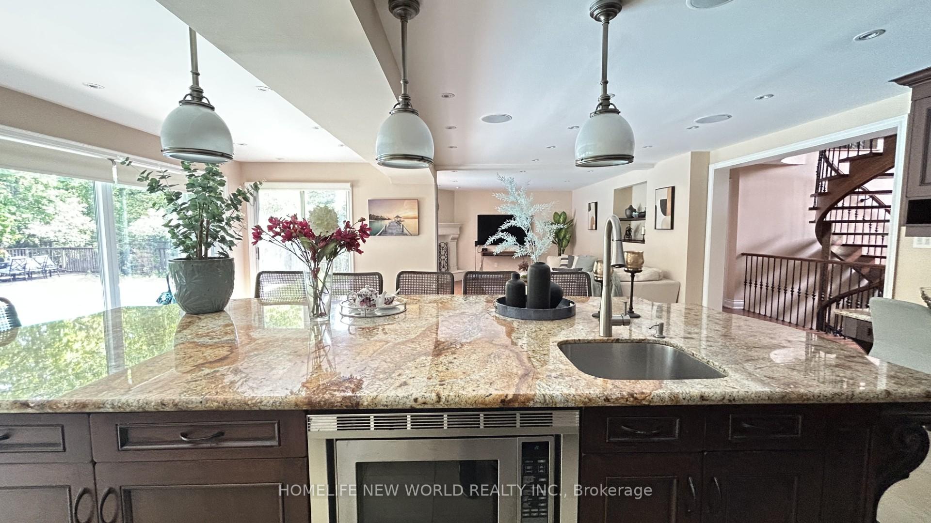 Photo 16 of 43 Lunau Lane, Markham, Aileen-Willowbrook — HOMEH