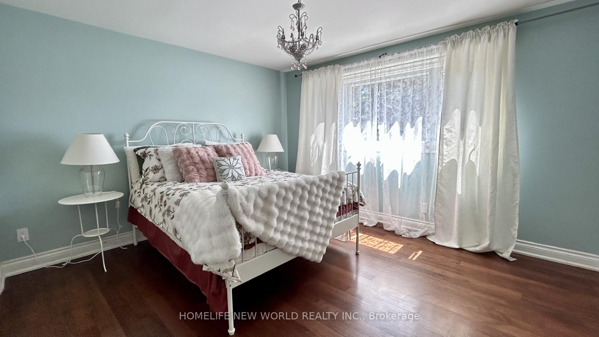 Photo 32 of 43 Lunau Lane, Markham, Aileen-Willowbrook — HOMEH