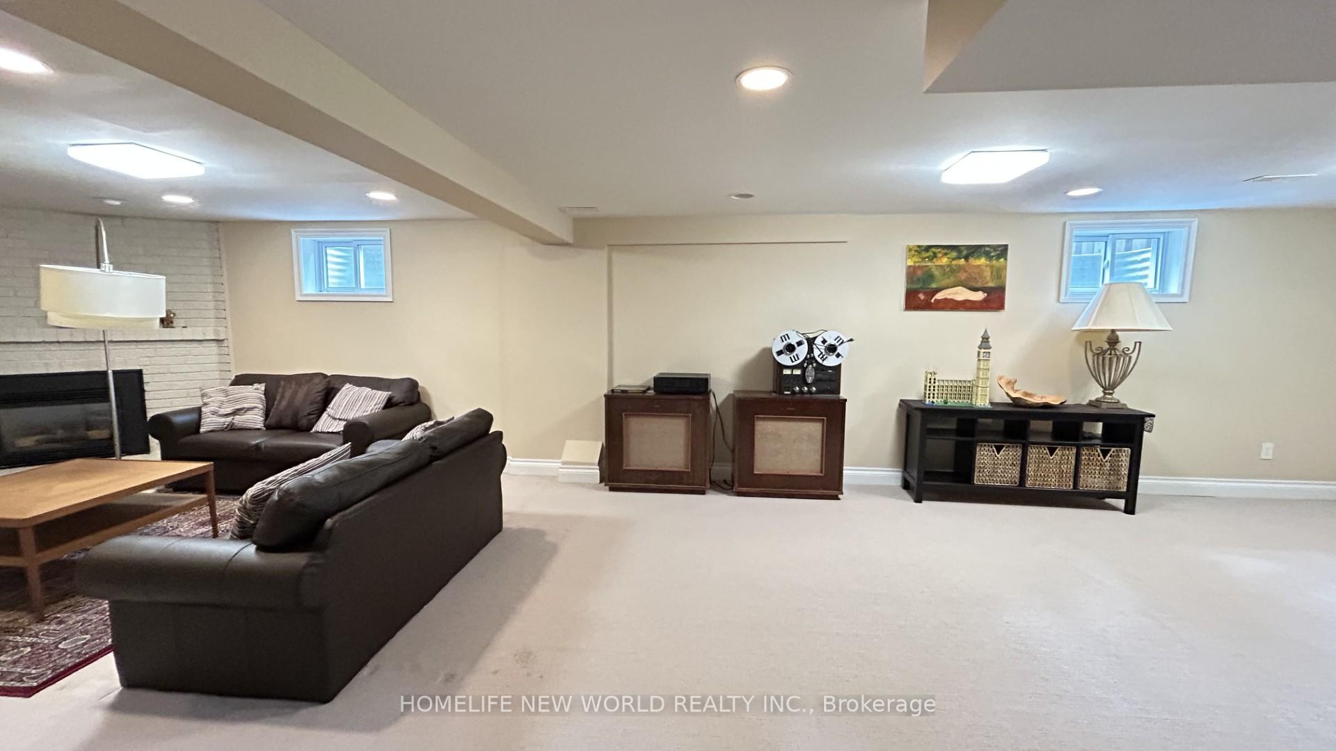 Photo 24 of 43 Lunau Lane, Markham, Aileen-Willowbrook — HOMEH