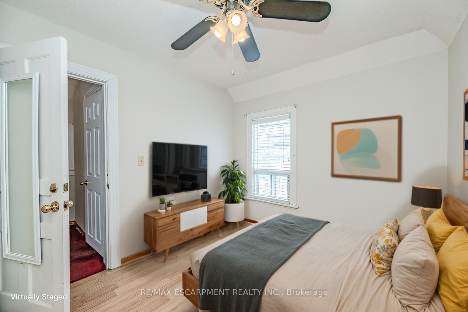 Photo 6 of 89 Belview Avenue, Hamilton, Crown Point — HOMEH