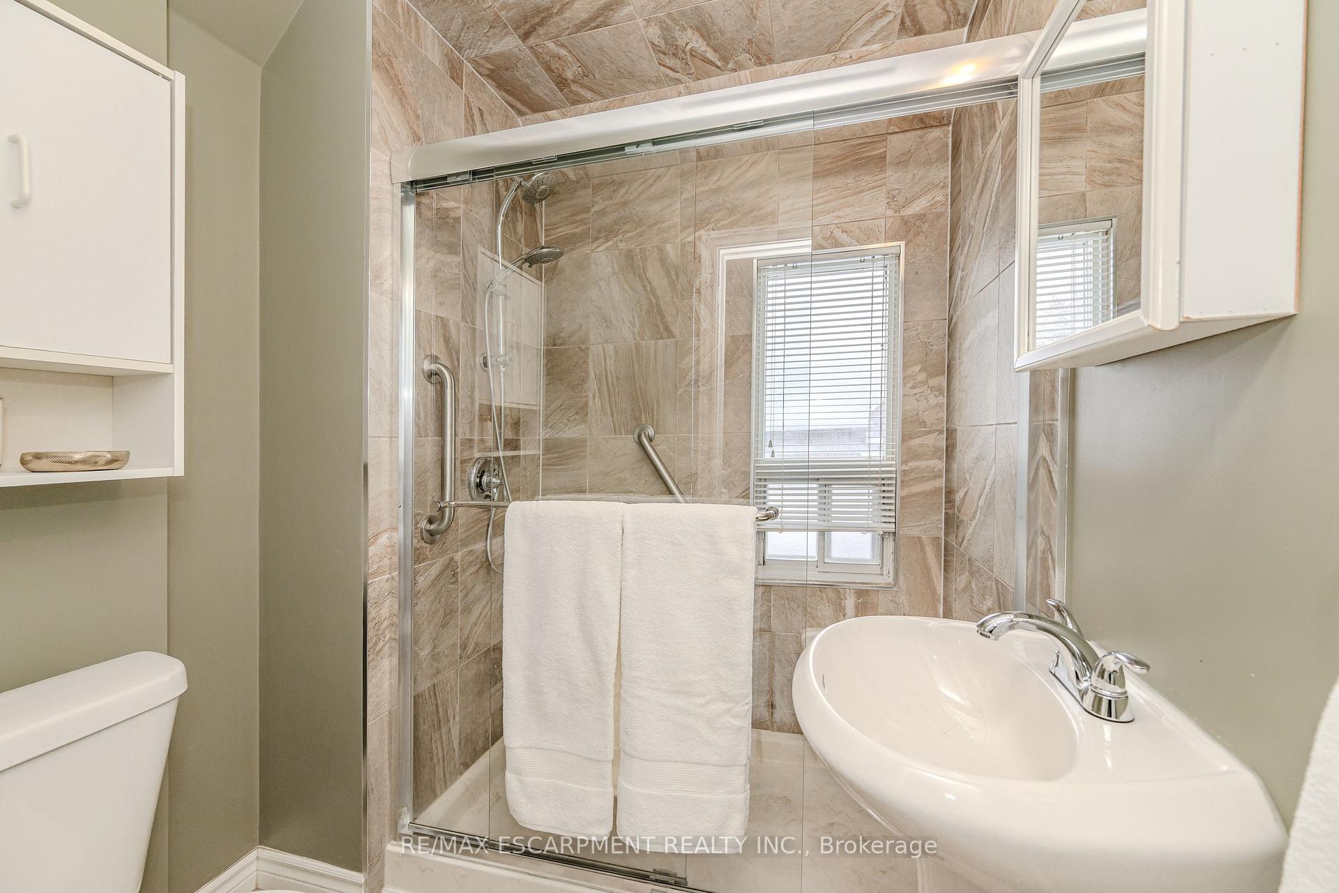 Photo 20 of 89 Belview Avenue, Hamilton, Crown Point — HOMEH
