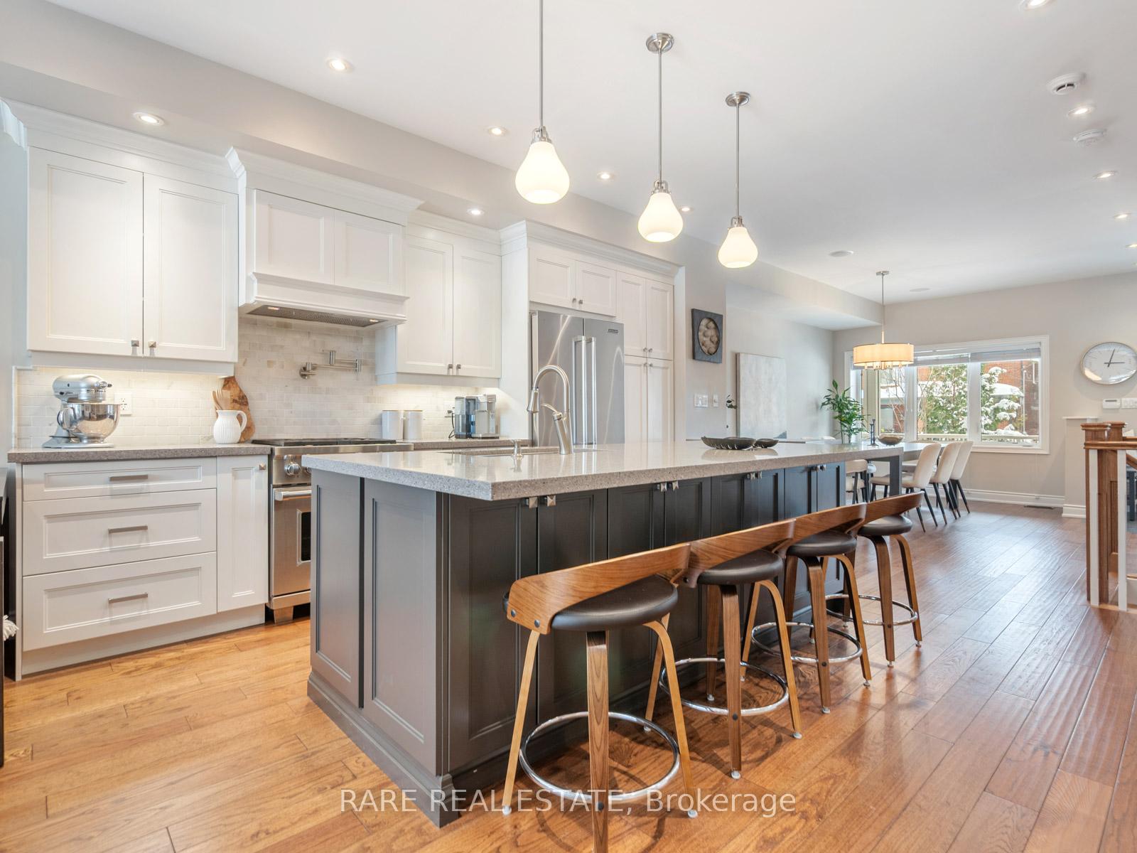 Photo 10 of 24 Le May Road, Toronto, Mount Pleasant East — HOMEH