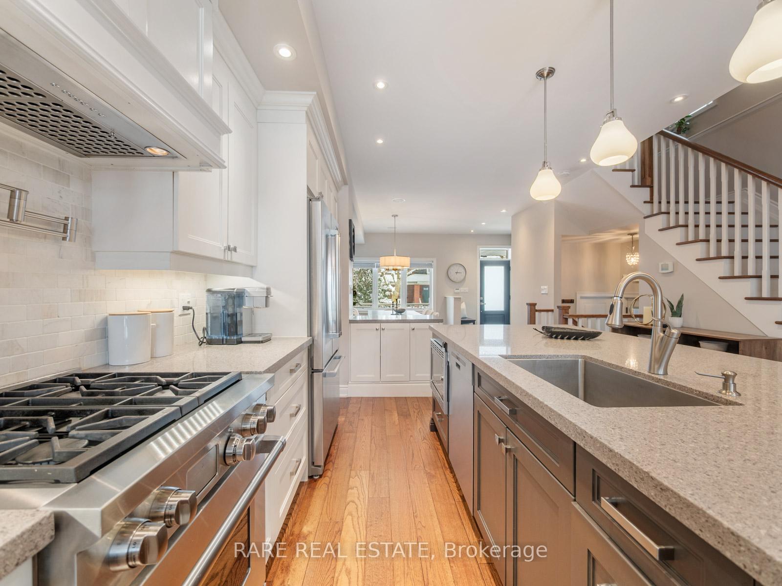 Photo 7 of 24 Le May Road, Toronto, Mount Pleasant East — HOMEH