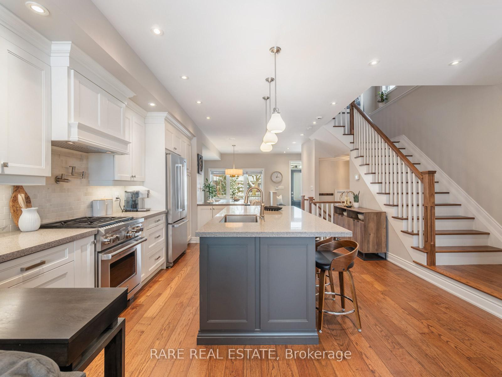 Photo 9 of 24 Le May Road, Toronto, Mount Pleasant East — HOMEH