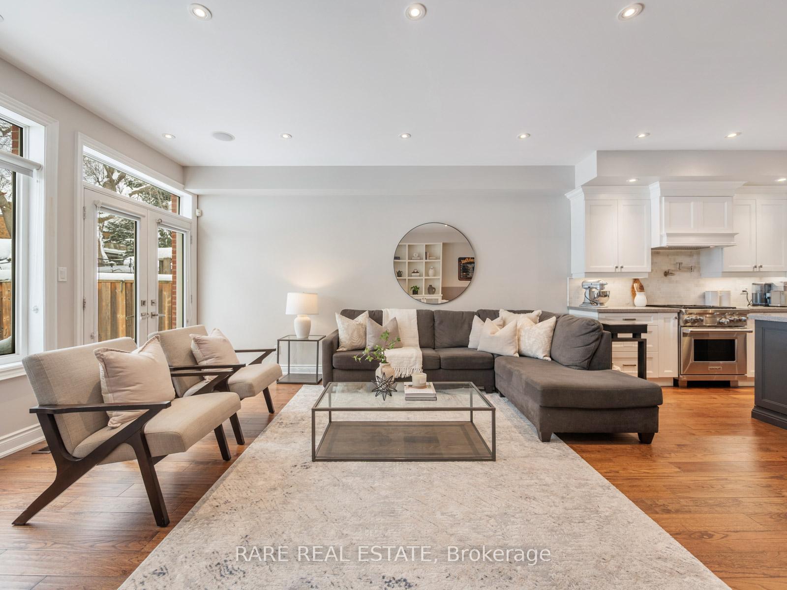 Photo 11 of 24 Le May Road, Toronto, Mount Pleasant East — HOMEH