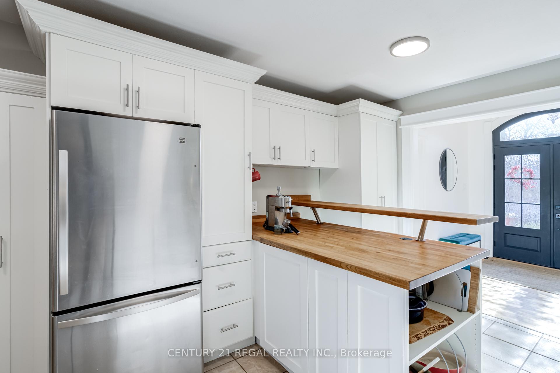 Photo 10 of 115 Sydenham Street, Hamilton, Dundas — HOMEH