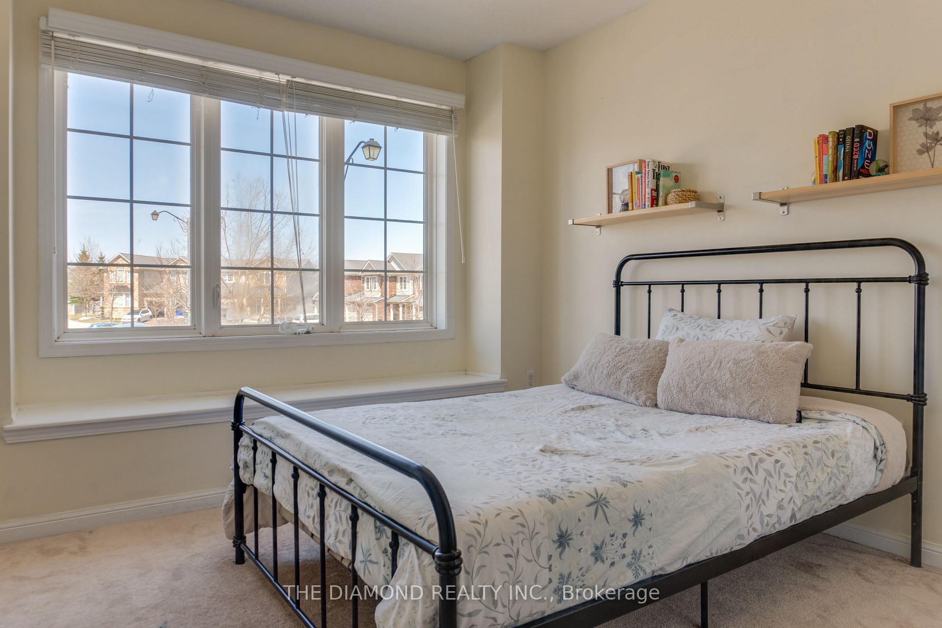 Photo 5 of 82 Blackbird Circle, Cambridge — HOMEH