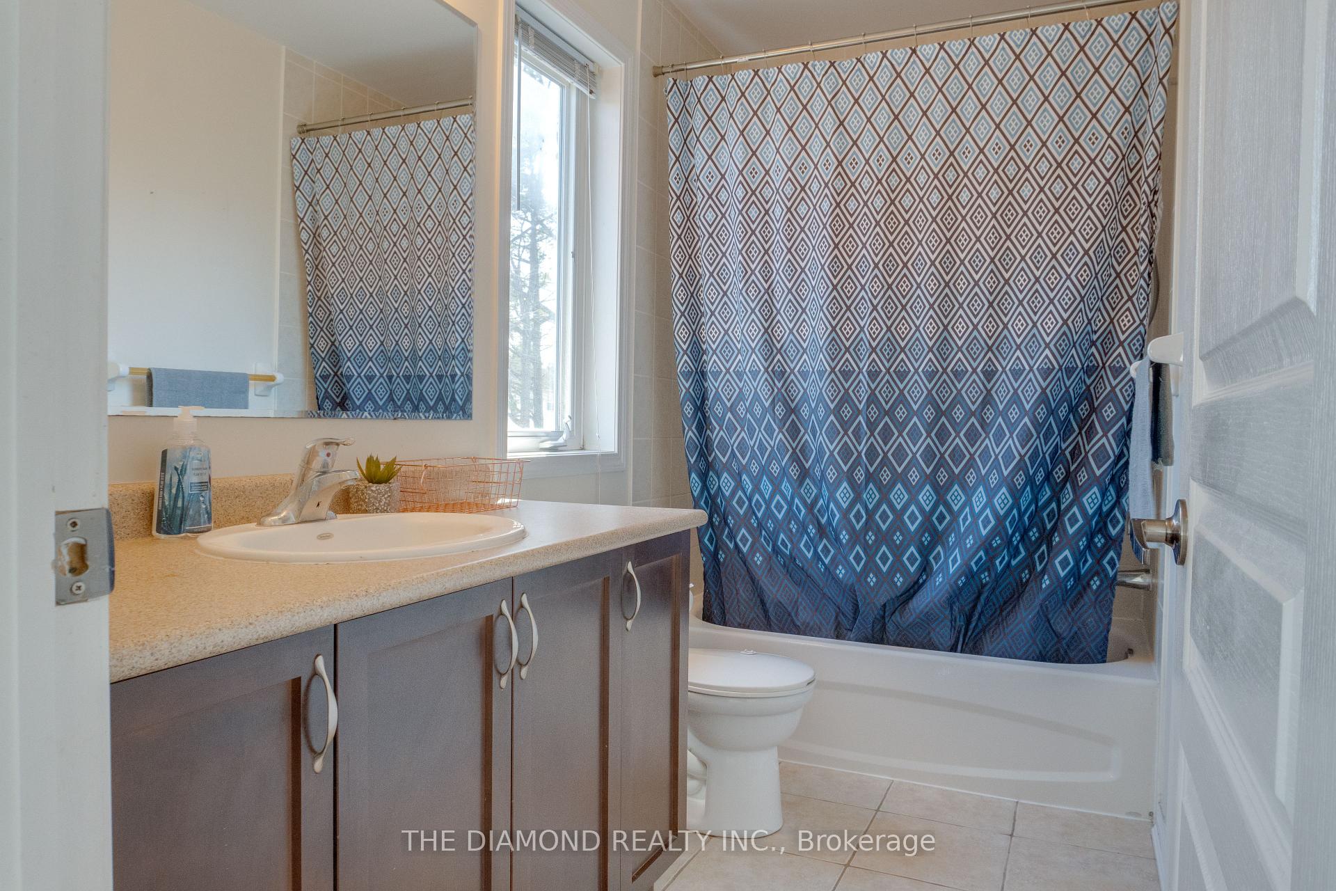Photo 12 of 82 Blackbird Circle, Cambridge — HOMEH