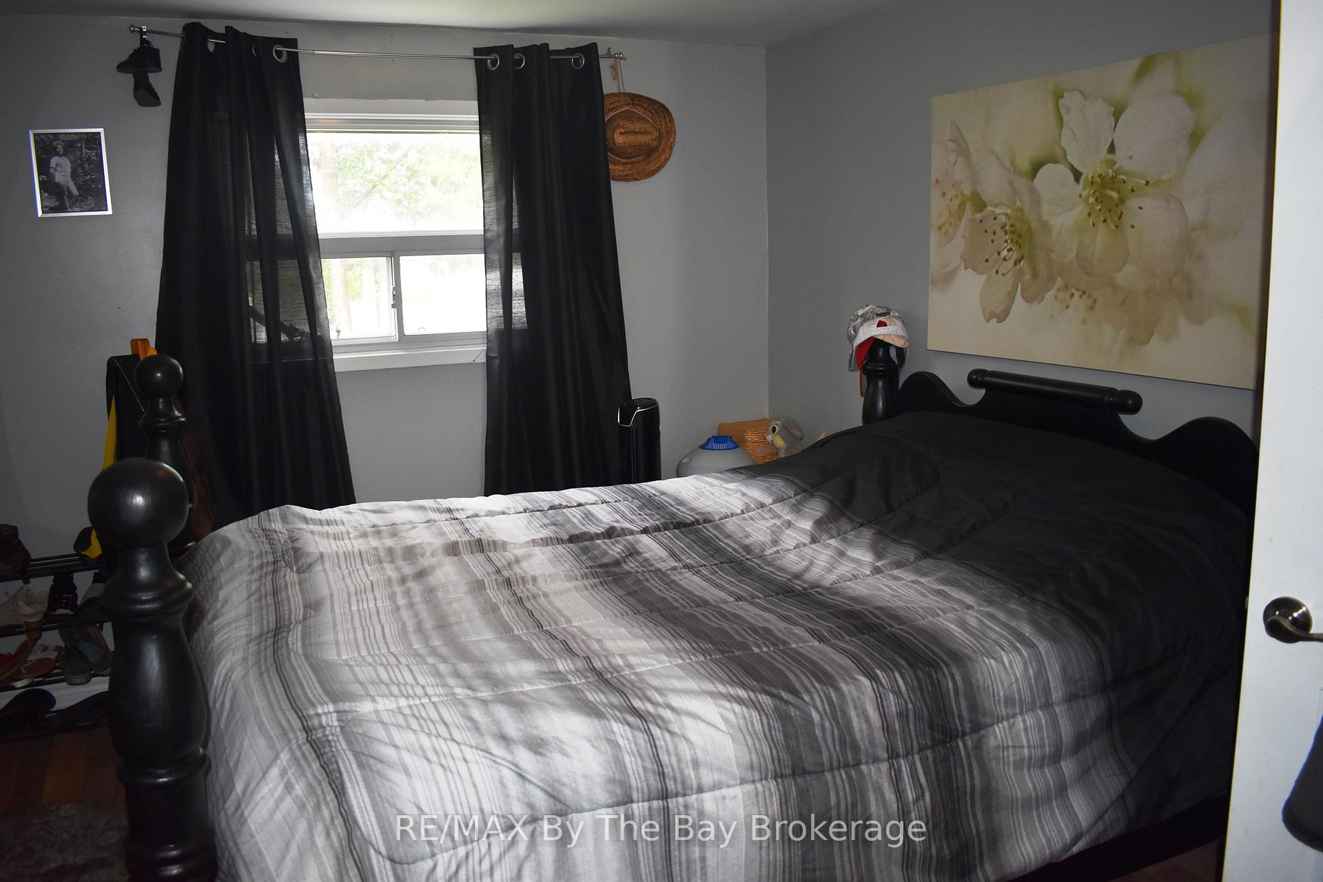 Photo 4 of 810 River Road E, Wasaga Beach — HOMEH