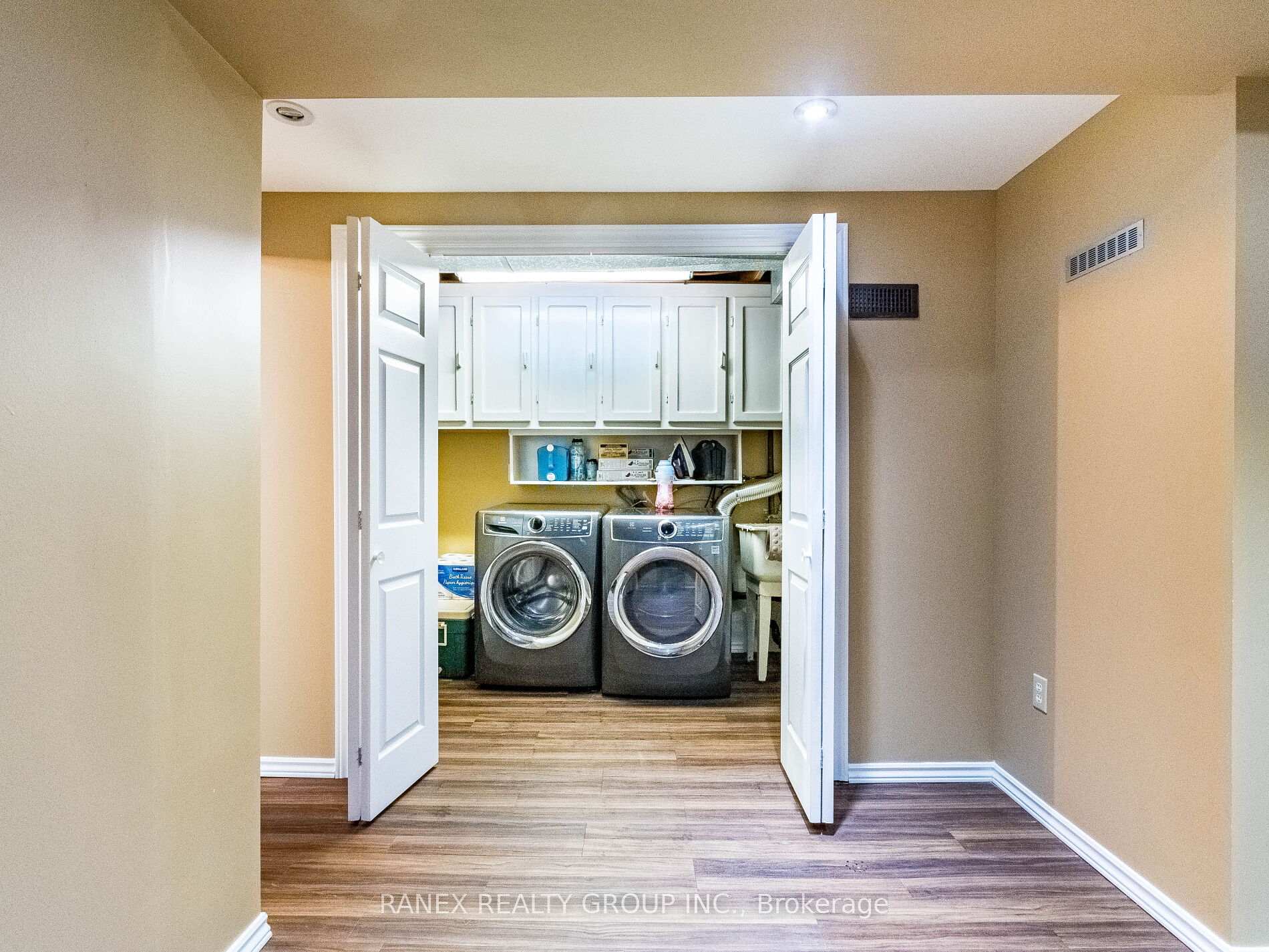Photo 41 of 15 Fiona Crescent, Hamilton, Gourley — HOMEH