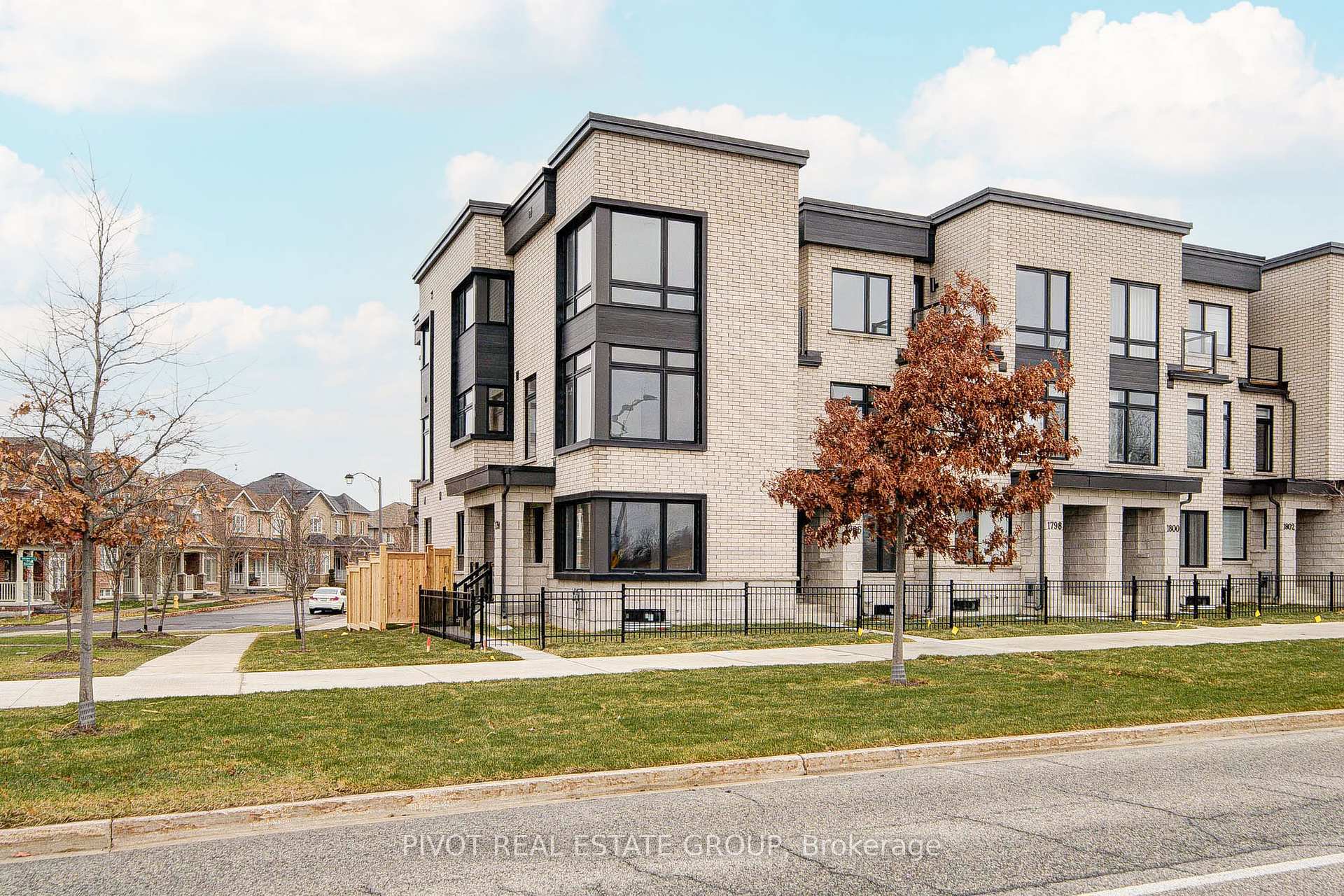 Photo 4 of 1794 Donald Cousens Parkway E, Markham, Cornell — HOMEH