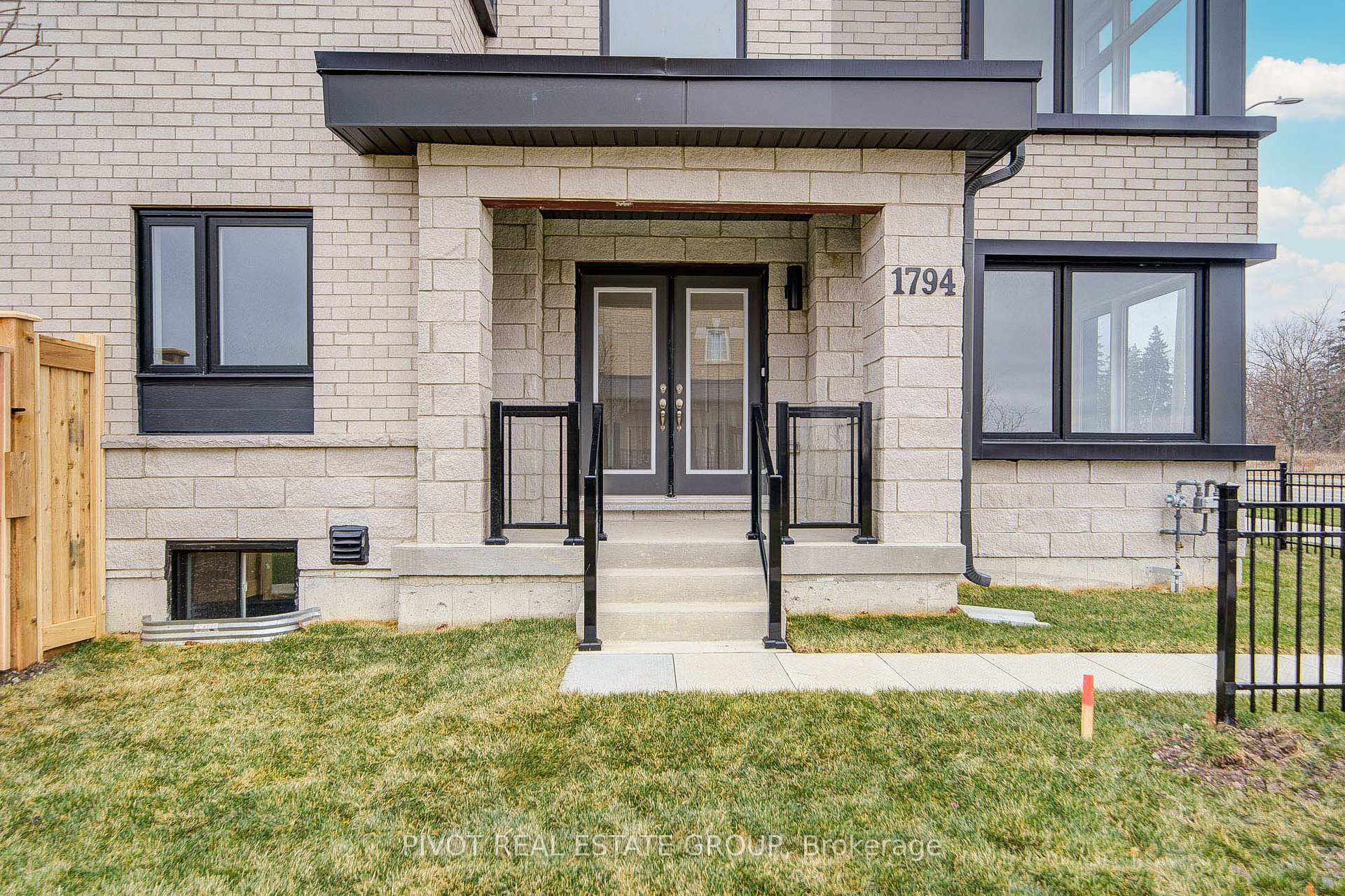 Photo 15 of 1794 Donald Cousens Parkway E, Markham, Cornell — HOMEH