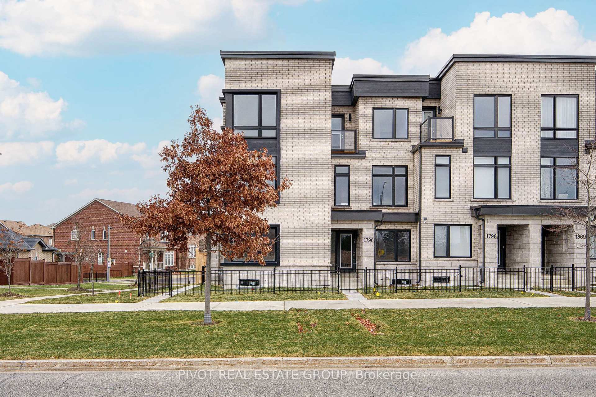 Photo 38 of 1794 Donald Cousens Parkway E, Markham, Cornell — HOMEH