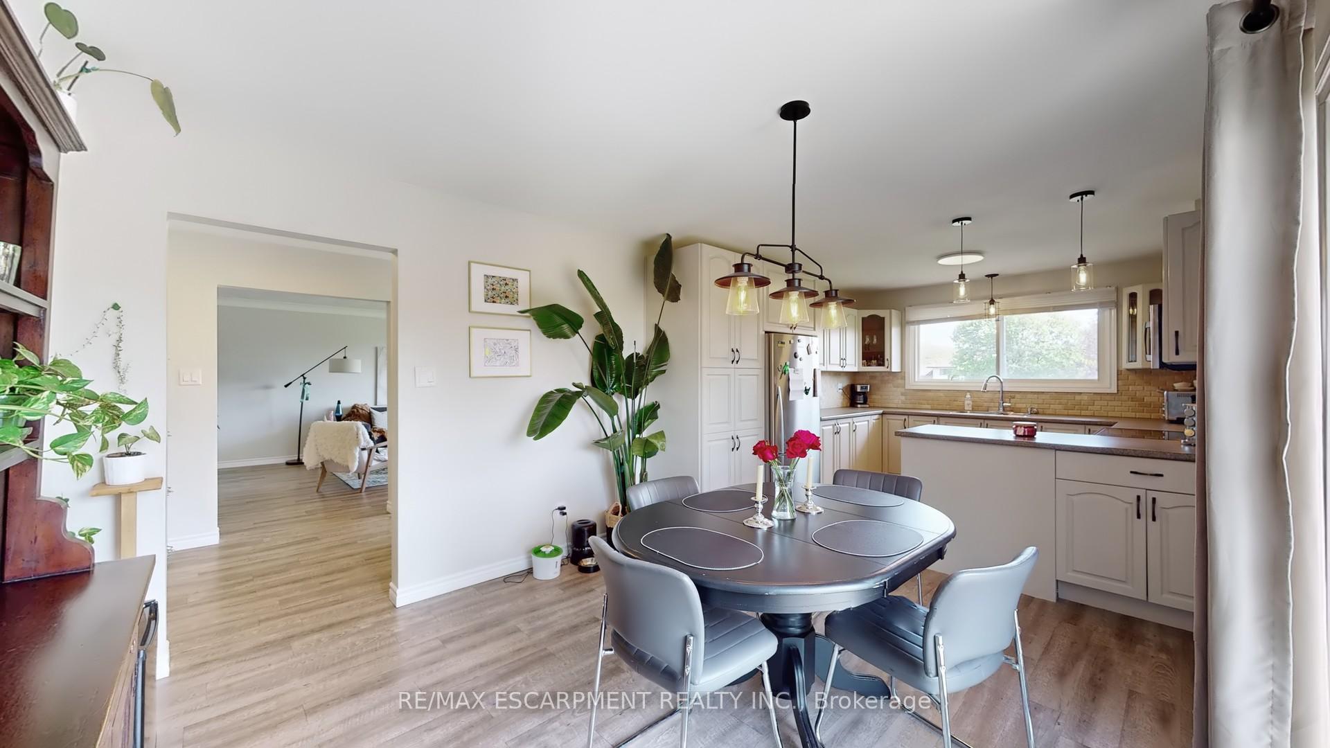 Photo 7 of 630 Trinity Church Road, Hamilton, Rural Glanbrook — HOMEH