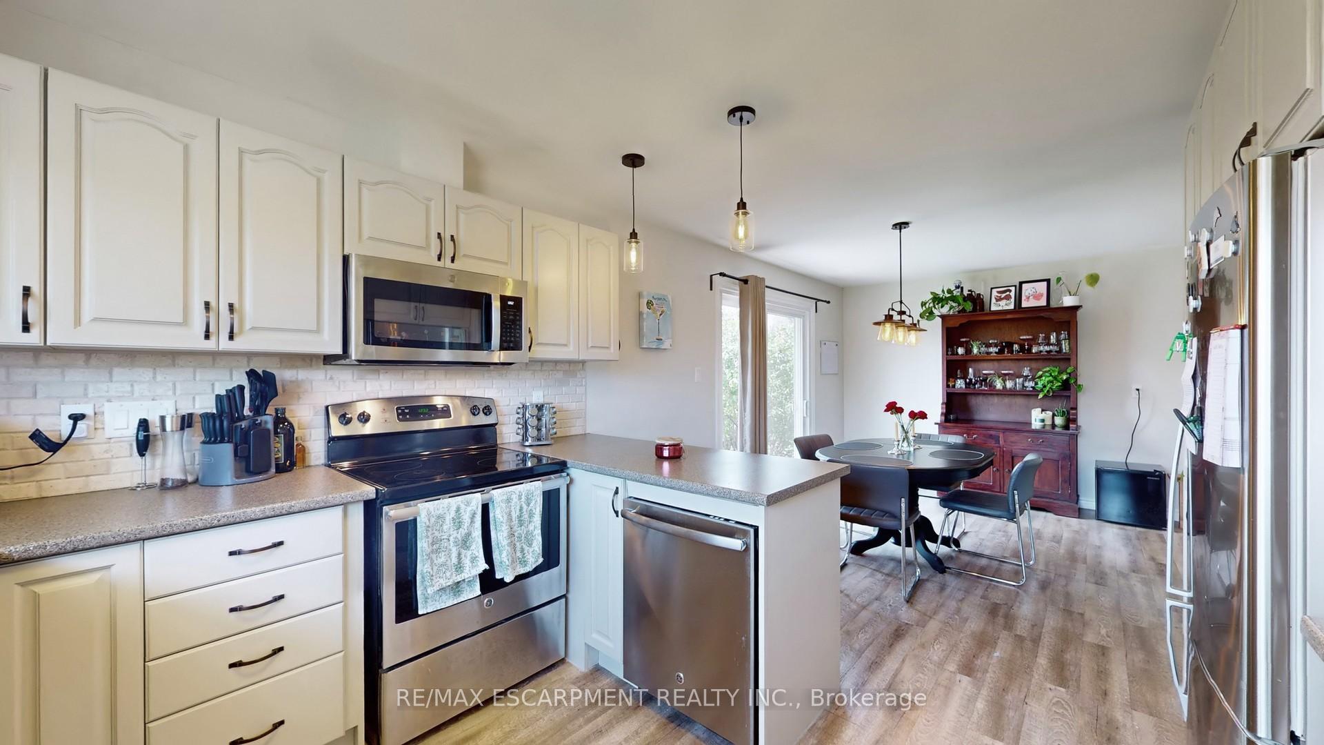 Photo 11 of 630 Trinity Church Road, Hamilton, Rural Glanbrook — HOMEH