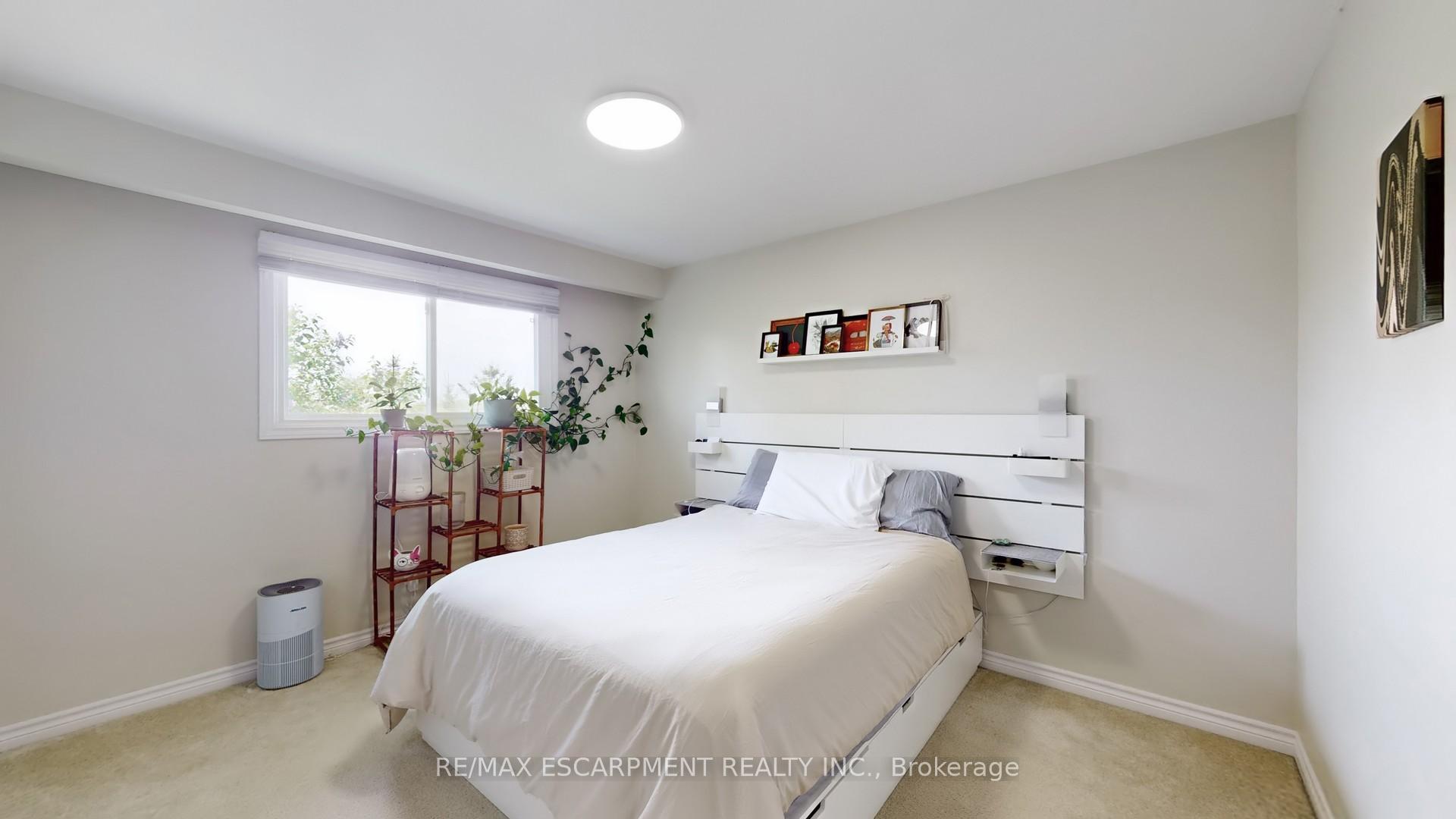 Photo 8 of 630 Trinity Church Road, Hamilton, Rural Glanbrook — HOMEH