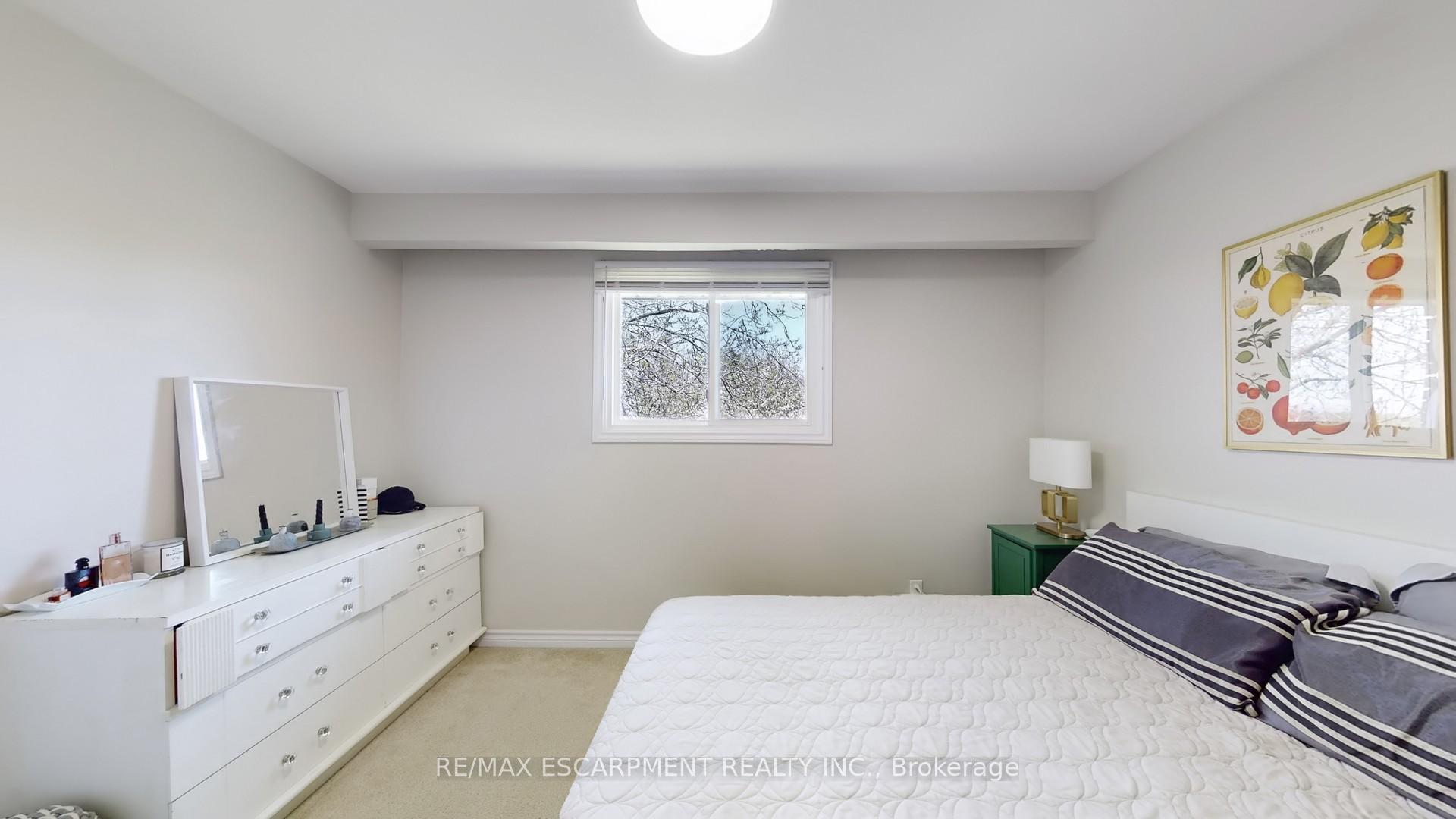 Photo 17 of 630 Trinity Church Road, Hamilton, Rural Glanbrook — HOMEH