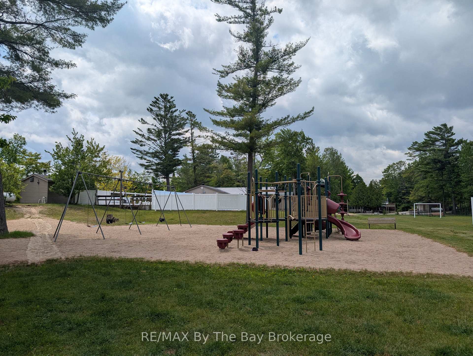 Photo 18 of Unit 179, 85 Theme Park Drive, Wasaga Beach — HOMEH