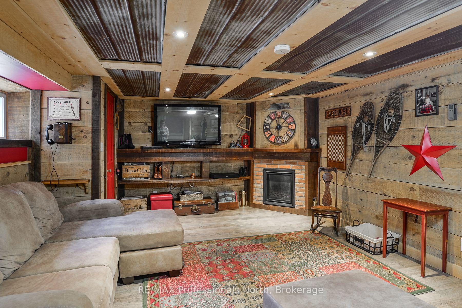 Photo 21 of 12 Kevin Crescent, Bracebridge, Monck (Bracebridge) — HOMEH