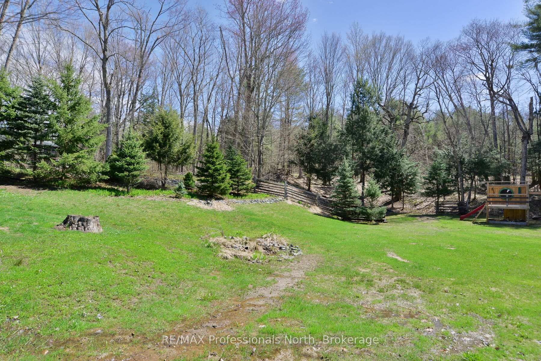 Photo 32 of 12 Kevin Crescent, Bracebridge, Monck (Bracebridge) — HOMEH
