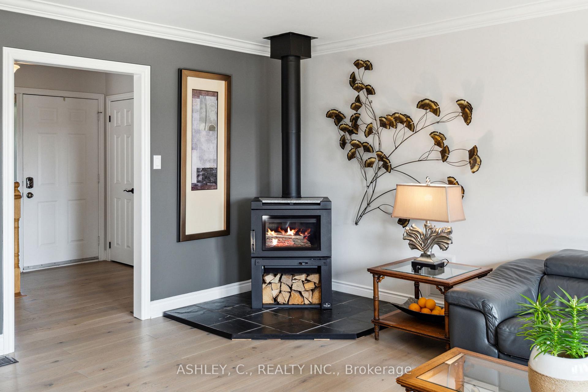 Photo 2 of 130 Duck Bay Road, Tay, Waubaushene — HOMEH