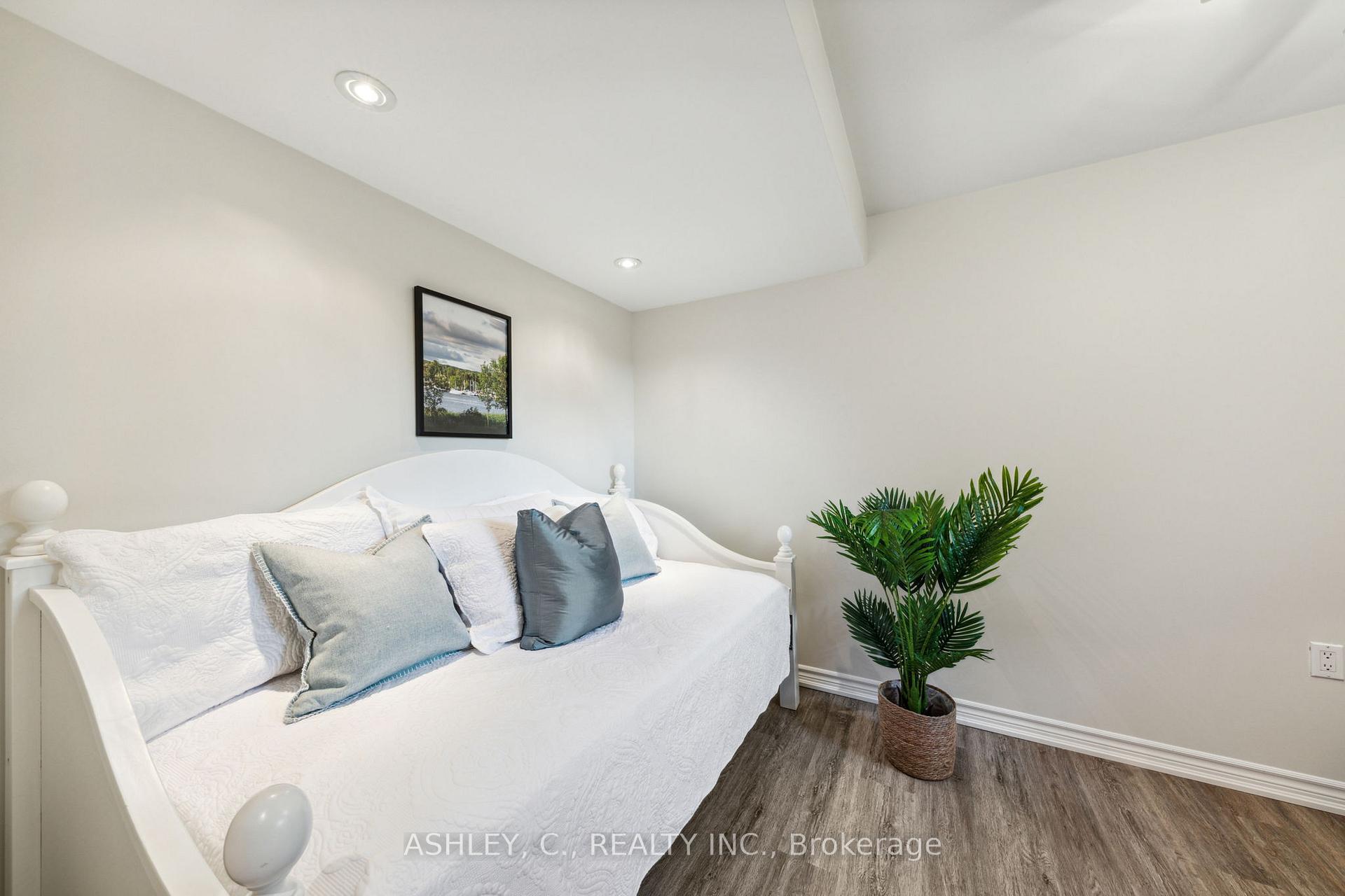 Photo 19 of 130 Duck Bay Road, Tay, Waubaushene — HOMEH