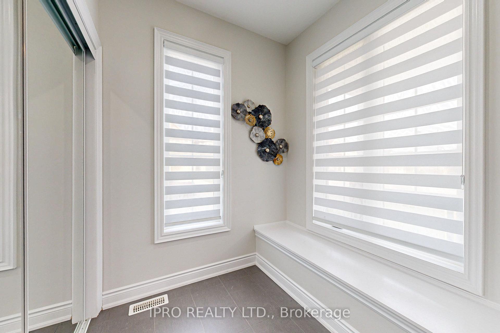 Photo 2 of 4 Brigham Avenue, Hamilton, Binbrook — HOMEH