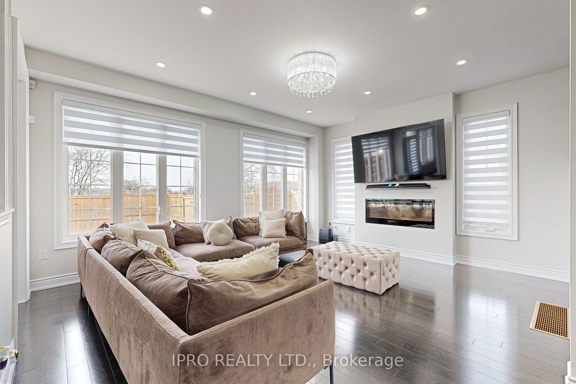 Photo 6 of 4 Brigham Avenue, Hamilton, Binbrook — HOMEH