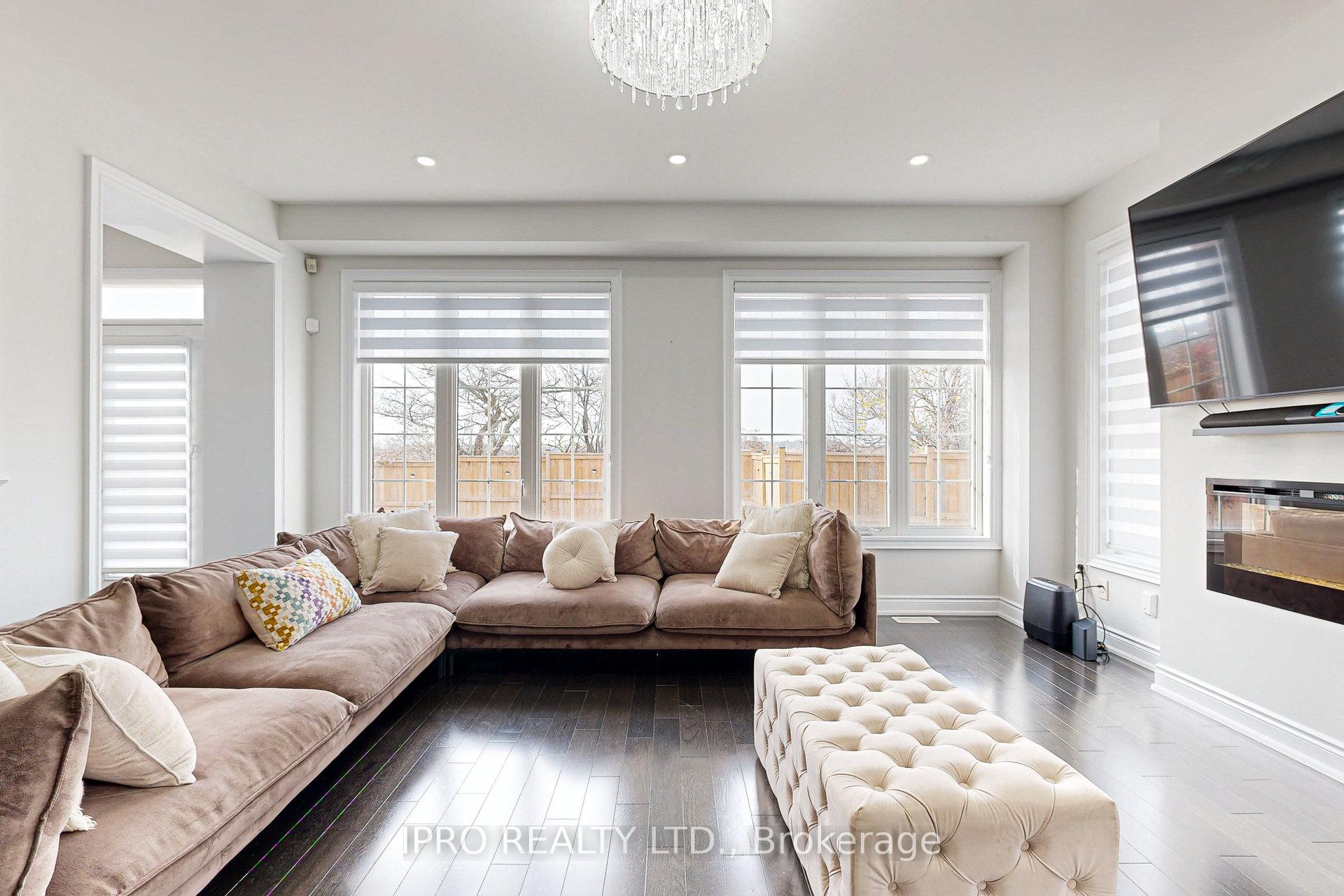 Photo 10 of 4 Brigham Avenue, Hamilton, Binbrook — HOMEH