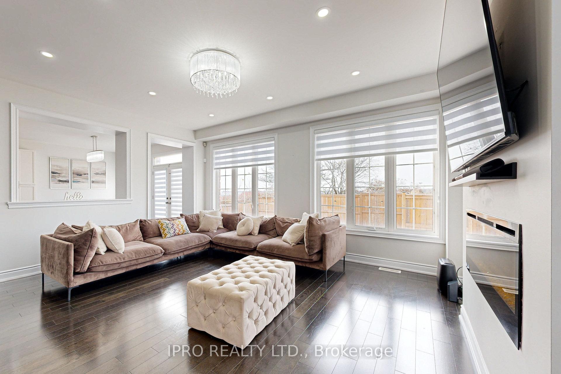Photo 9 of 4 Brigham Avenue, Hamilton, Binbrook — HOMEH