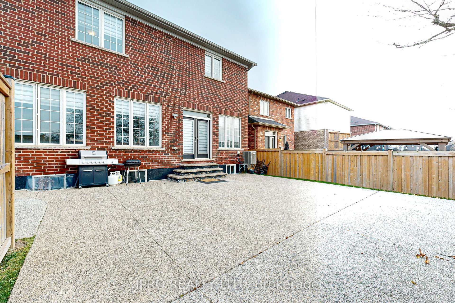 Photo 37 of 4 Brigham Avenue, Hamilton, Binbrook — HOMEH